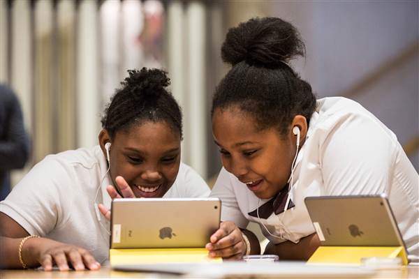 Apple CEO Tim Cook Stops By Hour Of Code Workshop Event Within Apple Store Apple CEO Tim Cook Stops By Hour Of Code Workshop Event Within Apple Store