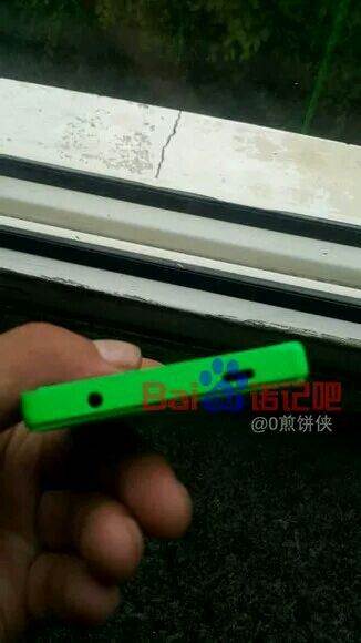 Lumia 435 prototype with a Lumia 930-like look