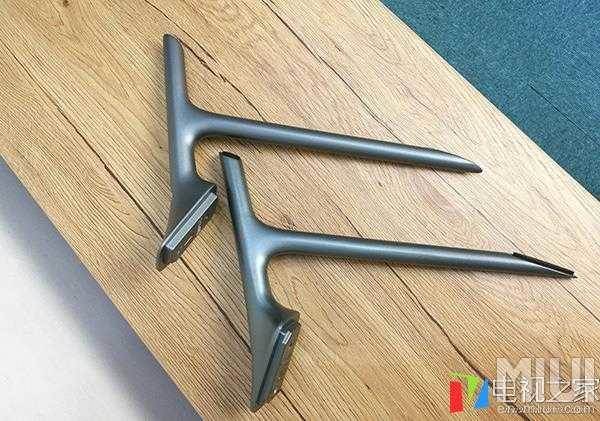 Xiaomi Mi TV 3S 65-inch unboxing photos mounting-base