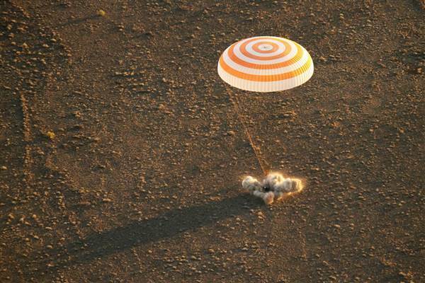 Image: The Soyuz TMA-20M spacecraft lands near the town of Zhezkazgan Image: The Soyuz TMA-20M spacecraft lands near the town of Zhezkazgan
