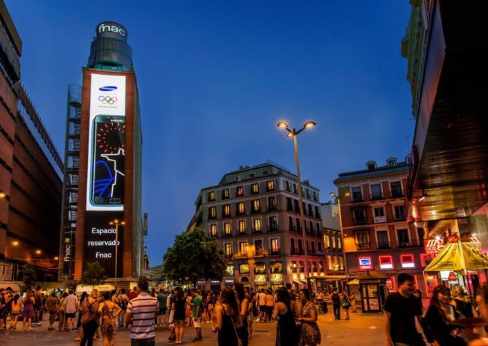 Plaza del Callao_LEDsignage_Main_1