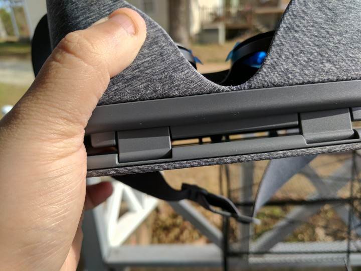 daydream view hinge gap