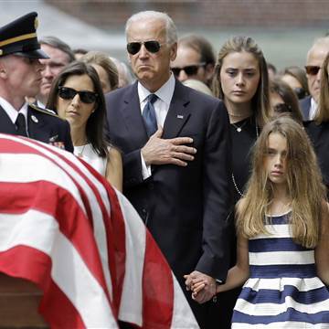 Image: Beau Biden, Joe Biden, Hallie Biden, Natalie Biden