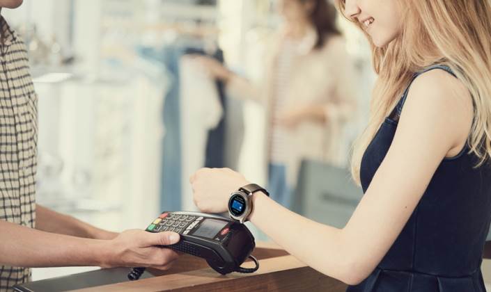 Interview_SamsungPay_GearS3_Main_1_3