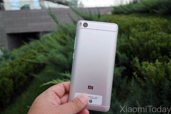 xiaomi-mi5s-5s-plus-unboxing-and-comparison-1