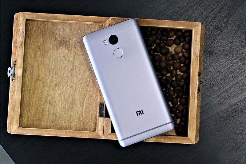Xiaomi Redmi 4 Prime vs