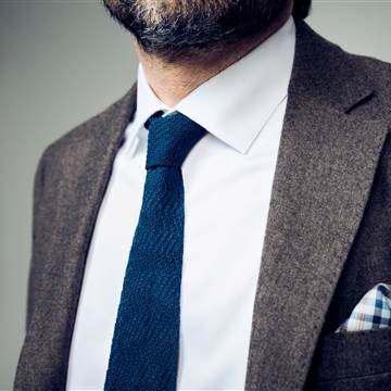 Image: Spider silk tie