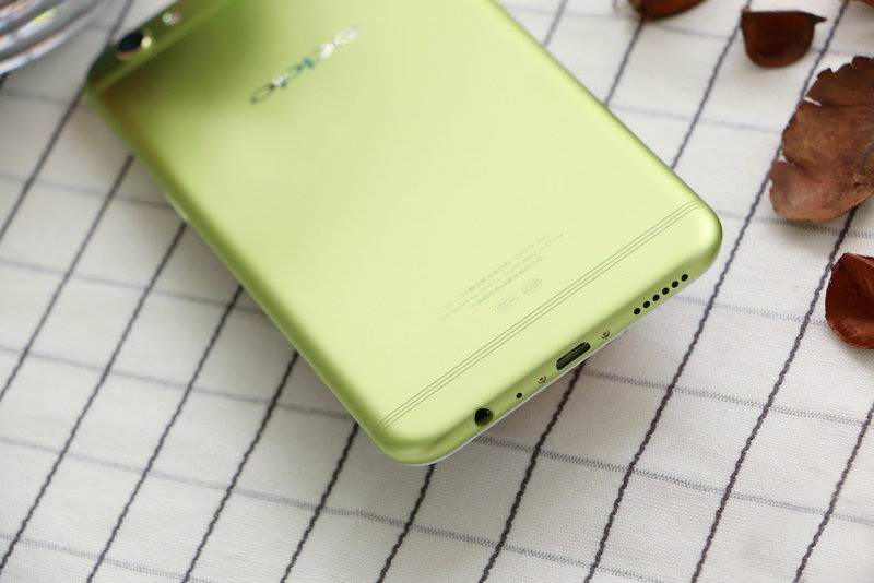 Oppo R9S green