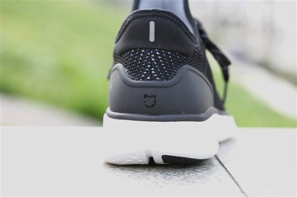 Xiaomi Mijia Smart Shoes